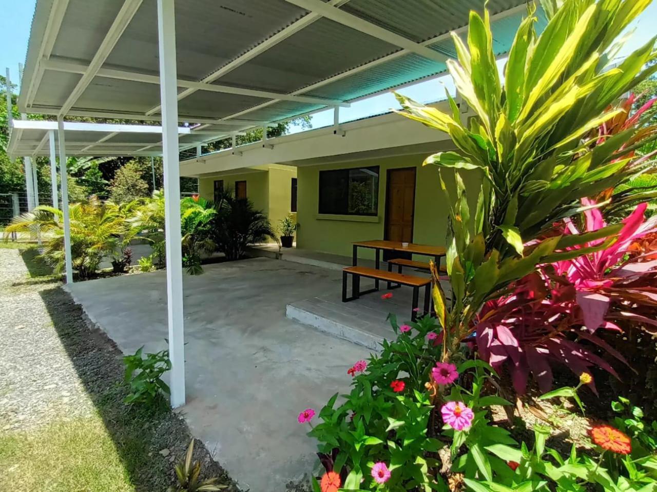 Serenity Houses Cahuita Buitenkant foto